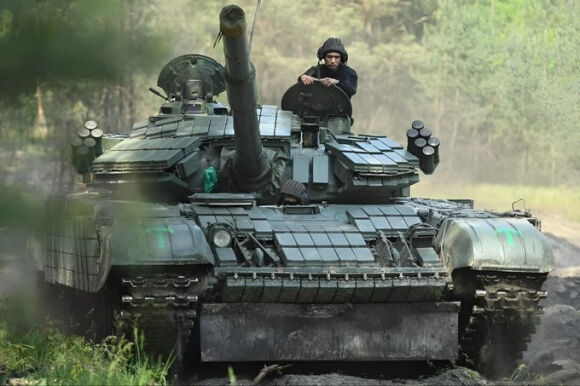 2 Ukraine Phat Trien Ten Lua Tam Ban 1000km