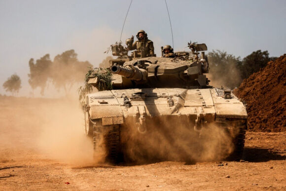 1 Xe Tang Binh Si Israel Tien Vao Gaza Cuoc Phan Cong Hamas Bat Dau