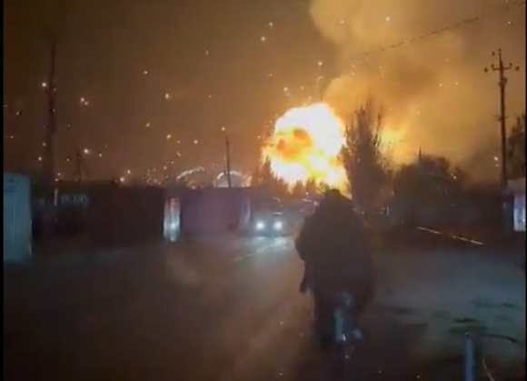 1 Kho Dan Cua Nga Boc Chay O Sedovo Gan Mariupol Luc Luong Vu Trang Ukraine Co The Van Hanh Atacms
