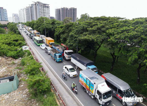 9 Nhieu Duong Pho O Tphcm Dang Bi Bop Nghet Boi Lo Cot