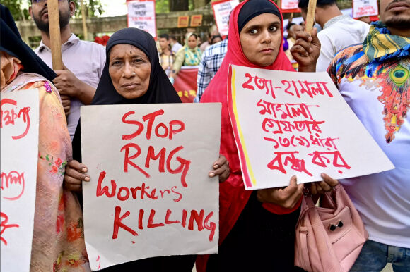 2 Cong Nhan Bangladesh Bieu Tinh Lon 11000 Nguoi Bi Khoi To