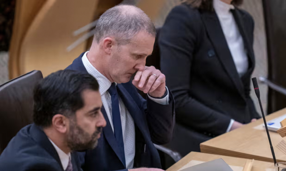 1 Bo Truong Scotland Xin Loi Vi Con Dung Ipad Dot 14000 Usd Tien Cuoc