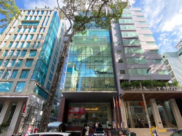 1 Doanh Nghiep Bds So Huu Ca Chuc Du An Tren Ca Nuoc Tuyen Bo Het Tien Cho Toan Bo Nhan Vien Nghi Khong Luong