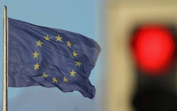 1 Eu Xem Xet Han Che Doi Voi Cac Nha Ngoai Giao Nga