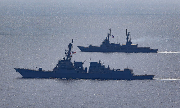 1 My Philippines Tuan Tra Chung Tren Bien Dong