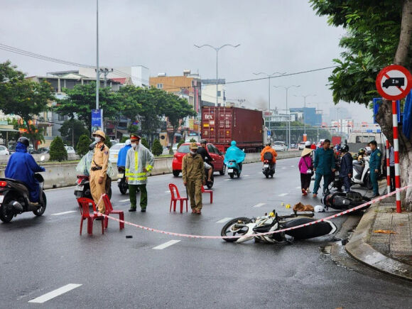 2 Mot Ngan Hang O Da Nang Bi Cuop Bang Sung