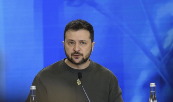 1 Ong Zelensky Tuyen Bo Ukraine Sap Nhan Tau Vu Trang