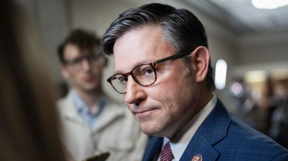 1 Chu Tich Ha Vien My Johnson Chung Toi Se Khong Cho Phep Putin Hanh Quan Qua Chau Au