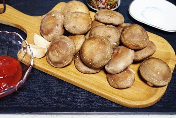 Thứ này bán đầy chợ được ví là "vua thực phẩm chay", đem chiên giòn rồi sốt chua ngọt ăn cực ngon