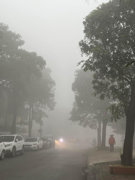 10 La Lam Hinh Anh Ha Noi Chim Trong Suong Mu Day Dac Nhu O Sa Pa Hay Da Lat