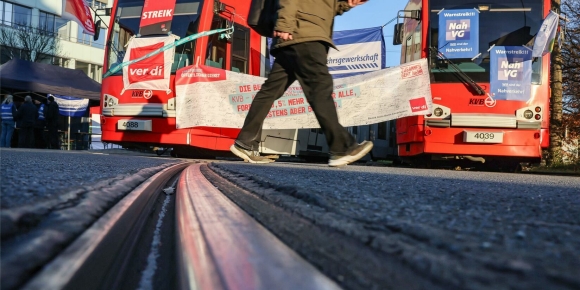 1 Giao Thong Cong Cong Duc Te Liet Vi Lao Dong Dinh Cong