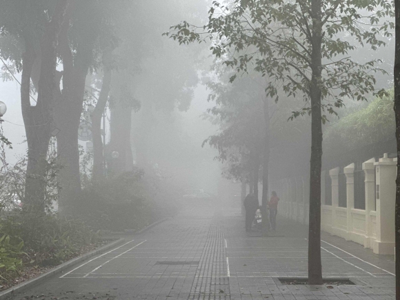 7 La Lam Hinh Anh Ha Noi Chim Trong Suong Mu Day Dac Nhu O Sa Pa Hay Da Lat