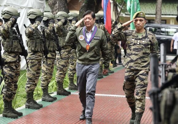 1 Tong Thong Philippines Dap Tra De Doa Ly Khai Cua Ong Duterte