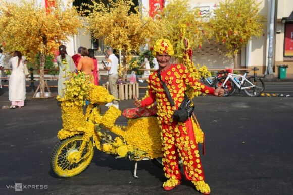 11 Ha Noi Tp Hcm Vang Ve Sang Mung 1 Tet