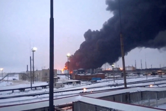 1 Ukraine Tap Kich Uav 2 Nha May Loc Dau Cua Nga Boc Chay Du Doi