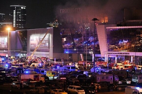 2 Ong Putin Tung Bac Canh Bao Ve Nguy Co Tan Cong Khung Bo