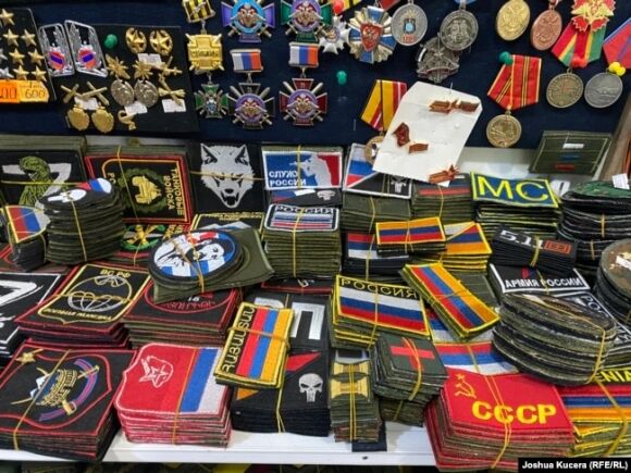 4 Can Cu Quan Su Nga O Armenia Truoc Mat Bao Dia Chinh Tri