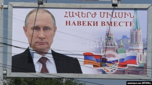 6 Can Cu Quan Su Nga O Armenia Truoc Mat Bao Dia Chinh Tri