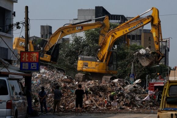 3 Dong Dat O Dai Loan So Nguoi Bi Thuong Vuot Moc 1000 71 Tho Mo Mac Ket