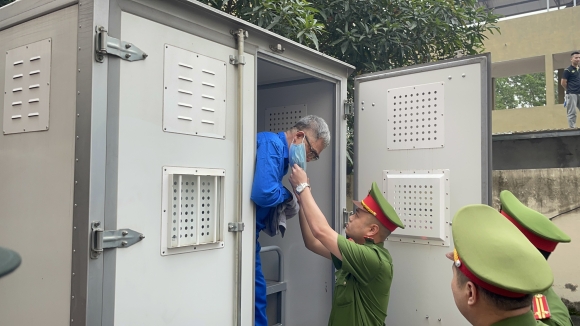 2 Cuu Giam Doc Cong An Hai Phong Do Huu Ca Toc Bac Trang Hau Toa