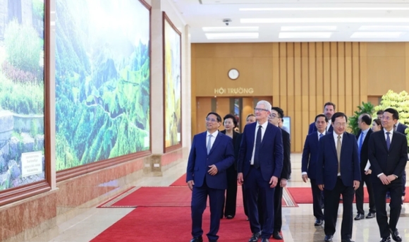 6 Thu Tuong Tiep Ceo Tim Cook De Nghi Apple Ho Tro Viet Nam Phat Trien Xanh