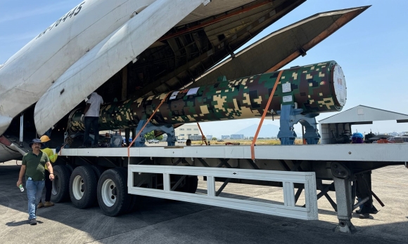 1 An Do Chuyen Ten Lua Sat Thu Diet Ham Cho Philippines