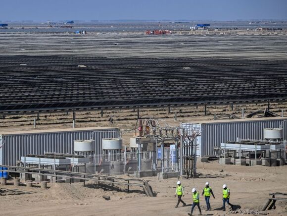 1 Nha May Dien Sach Lon Nhat The Gioi