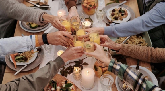 Đi họp lớp cấp 3, cảm giác thất bại xâm chiếm tâm trí: Từng học giỏi nhất mà giờ tôi chỉ là ‘người tàng hình’, không nhà không xe, 6 tháng nay ‘không xu dính túi’