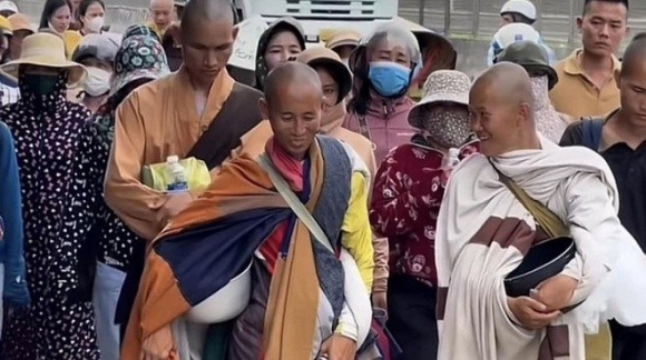 2 Su That Phoi Bay Qua Hien Tuong Thich Minh Tue