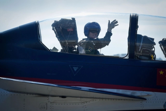 1 My Canh Bao Trung Quoc Tuyen Huan Luyen Vien Quan Su Phuong Tay