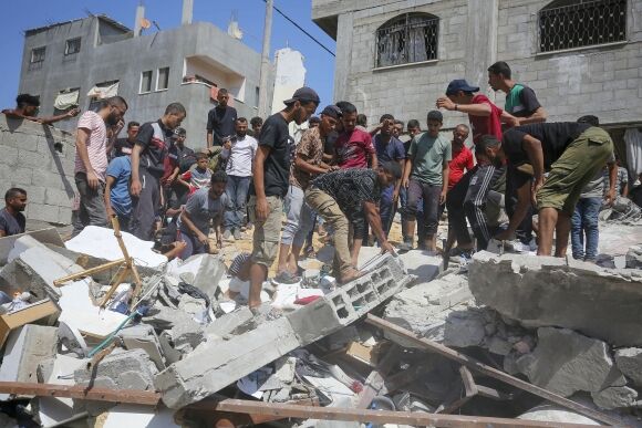 2 Nguoi Gaza Ke Ve Man Lua Israel Chup Xuong De Cuu 4 Con Tin