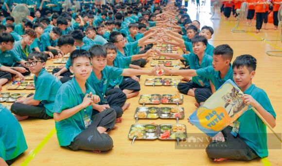 2 Chua Ba Vang Bat Ngo Thong Bao Dung Khoa Tu Mua He