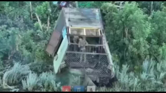 1 Linh Ukraine Ke Ve Lan Dau Tich Thu Xe Tang Mai Rua Nga