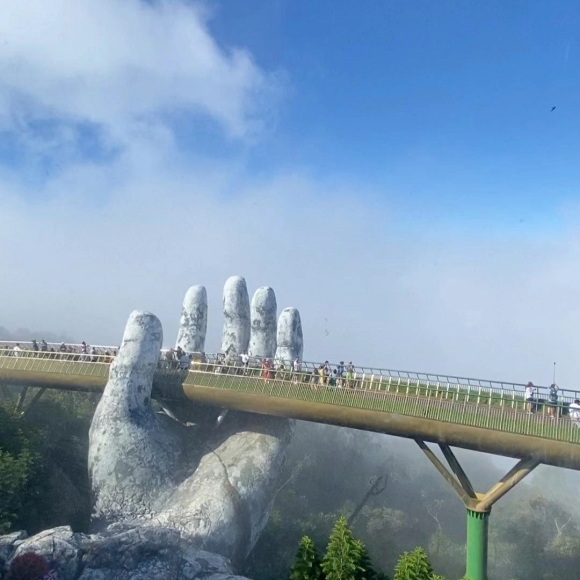 Khách Tây thẳng thắn nói lý do tại sao mê Việt Nam hơn Thái Lan