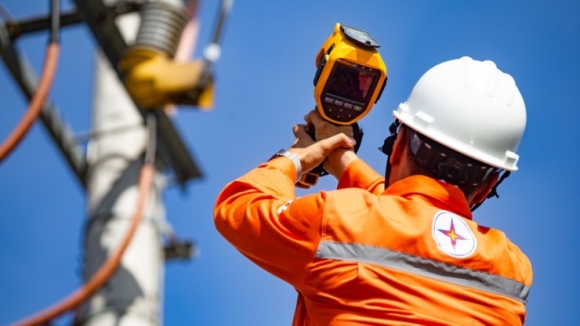 1 Evn Lo Hon 1 Ty Usd Trong Nam 2023 Moi Ngay Phai Tra Hon 52 Ty Dong Tien Lai Vay