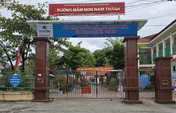 1 Tre Mam Non 4 Tuoi An Chao Non Ra Bat Co Giao Van Dut Lai Cho An Het