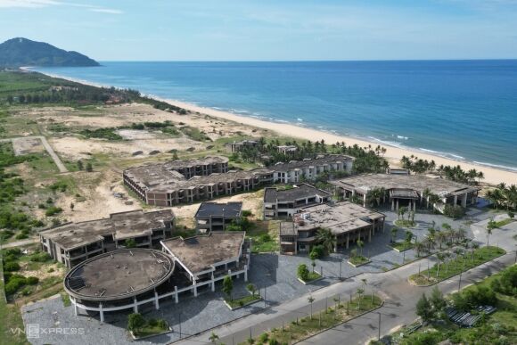 1 Hang Loat Resort O Vinh Lang Co Bo Hoang