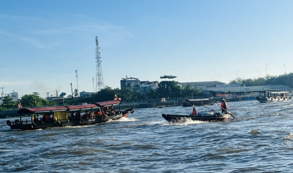 1 Cho Noi Cai Rang Dang Bi Chim Vi Ngay Cang Xa Bo