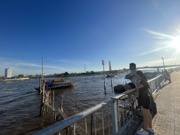 2 Cho Noi Cai Rang Dang Bi Chim Vi Ngay Cang Xa Bo