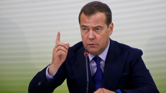 1 Ong Medvedev De Xuat Tien Quan Toi Kiev Dap Tra Vu Tinh Kursk Bi Tan Cong