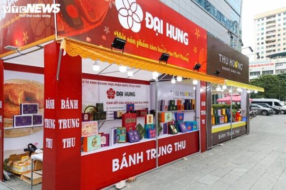 7 Sat Ram Thang 7 Banh Trung Thu Van Vang Khach Mua