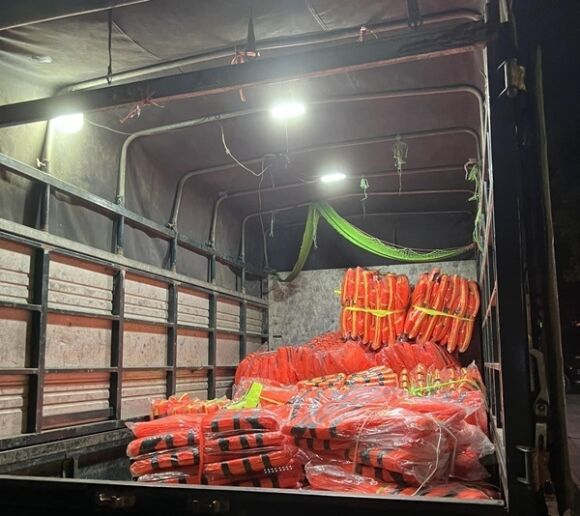 2 Nguoi Ha Noi Xuyen Dem Cho Hang Thuyen Huong Ve Thai Nguyen Yen Bai