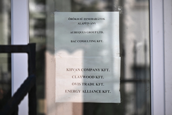 3 Me Cung Nguon Goc May Nhan Tin Phat No Cua Hezbollah