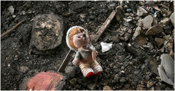 1 Nga Bat Coc Hon 20000 Tre Em Ukraine