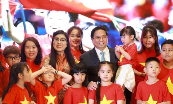 2 Kieu Bao Tai Uae De Nghi That Chat Quan Ly Lao Dong Ra Nuoc Ngoai