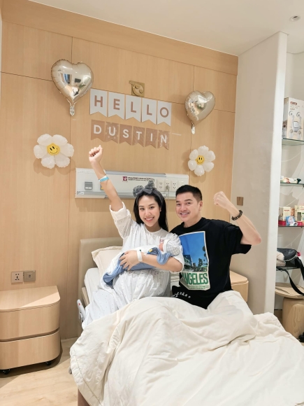 14 Quang Minh Noi Ve Chuyen Tinh Lech 37 Tuoi Toi Khong Co Loi Voi Ai