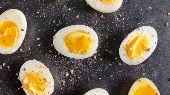 2 Loai Trung Chua Den 1000 Dong Cuc De Mua O Cho Viet Lai Bo Ngang Nhan Sam