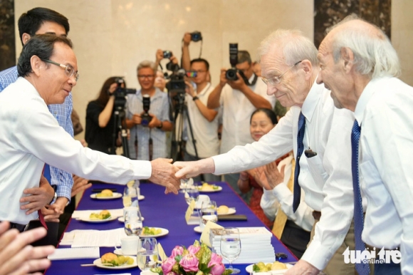 1 Hanh Dong Treo Co Viet Nam O Nha Tho Duc Ba Paris Nam 1969 Rat Dang Tran Trong