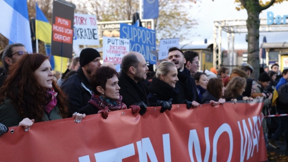 1 Lanh Dao Doi Lap Nga Luu Vong Bieu Tinh O Berlin Keu Goi Doan Ket Chong Lai Putin Chien Tranh Ukraine