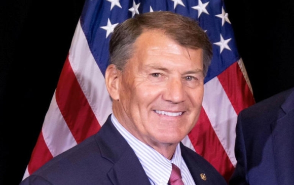 1 Dong Minh Than Can Cua Donald Trump Tai Thuong Vien My Phan Doi Dam Phan Hoa Binh Voi Nga